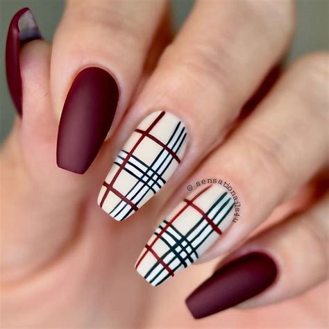 burberry design nails black and white|short nails plaid designs.